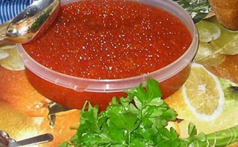 Comment saler correctement le caviar de saumon rose à la maison
