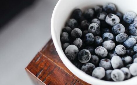 What to do with frozen blueberries: a few easy recipes