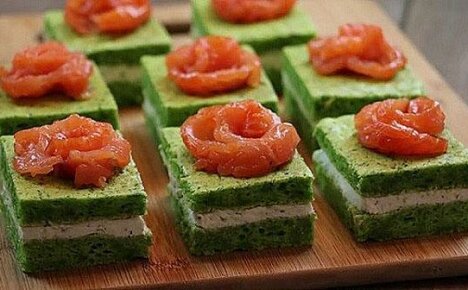 Przekąska w kształcie sushi