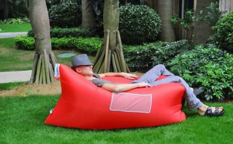 Надуваем диван от Китай за отдих в страната