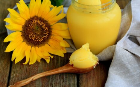 Sunflower honey undeservedly deprived of attention - useful properties and contraindications