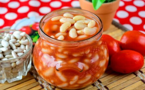Penuaian musim sejuk kacang dalam tomato - dua dalam satu: kedua-dua lauk dan penyediaan untuk borscht