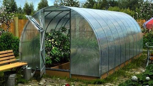 Polycarbonate greenhouse - photo