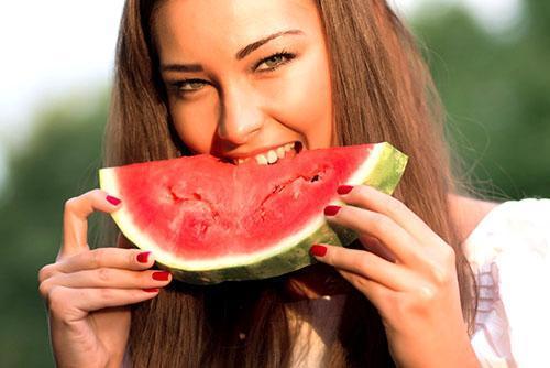 Watermeloen is essentieel voor de gezondheid van mama