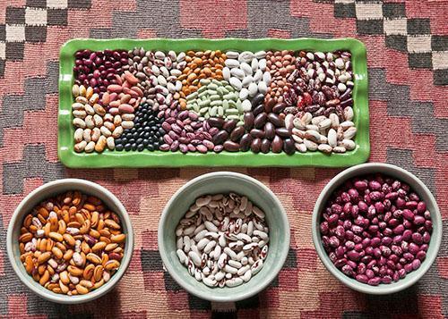 Kami mengeringkan kacang dari pelbagai jenis