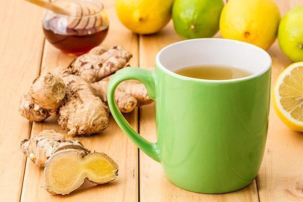 Tea with ginger, lemon and honey