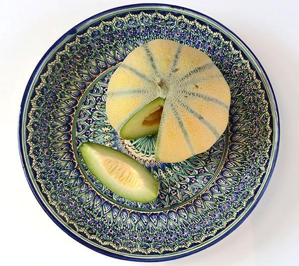 Fragrant melon Bukharka