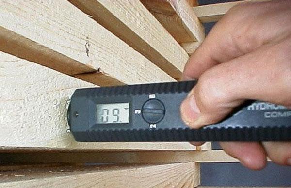 قياس رطوبة الخشب