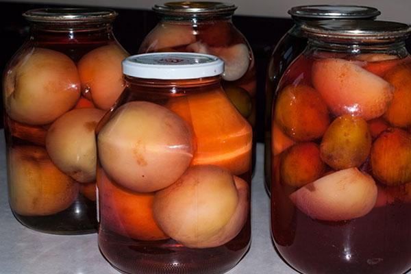 peach compote for the winter