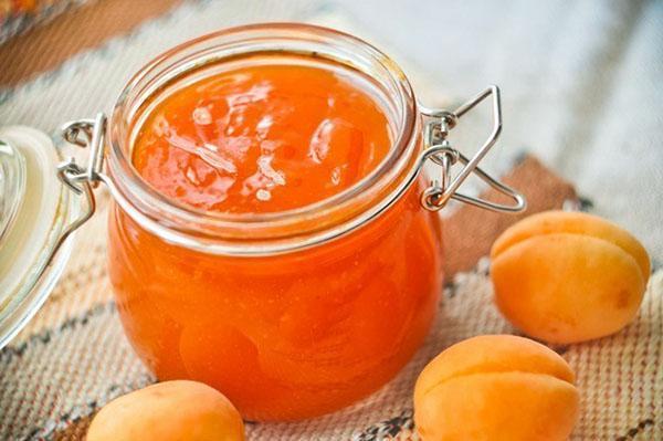 classic apricot jam
