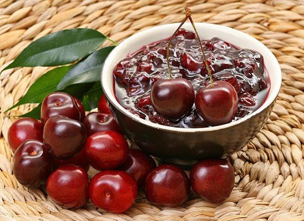 cherry jam na may bato