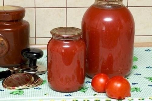 suco de tomate espesso