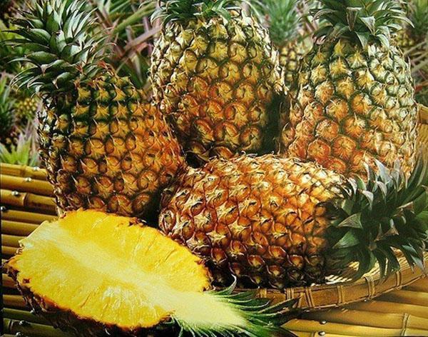 juicy sweet pineapples