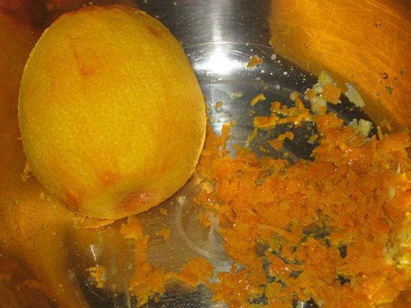 fregar la ratlladura d’una taronja