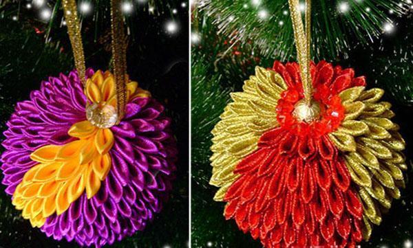 original balls for the Christmas tree