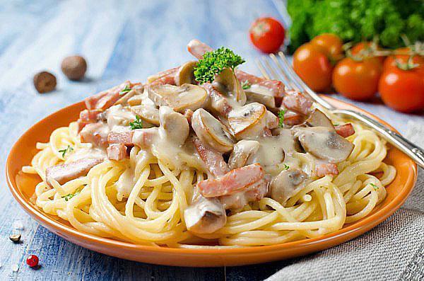 pasta with mushrooms and bacon