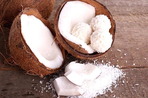 kokosnøtt og kokosflak