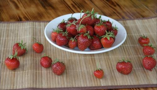 vad finns i jordgubbar
