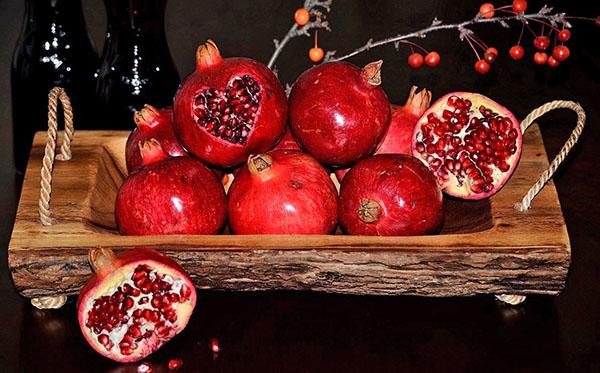 unique composition of pomegranate