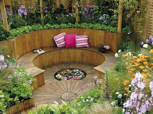 round bench in the garden