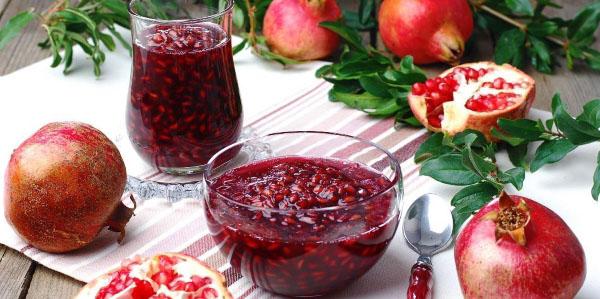 tasty and healthy pomegranate jam