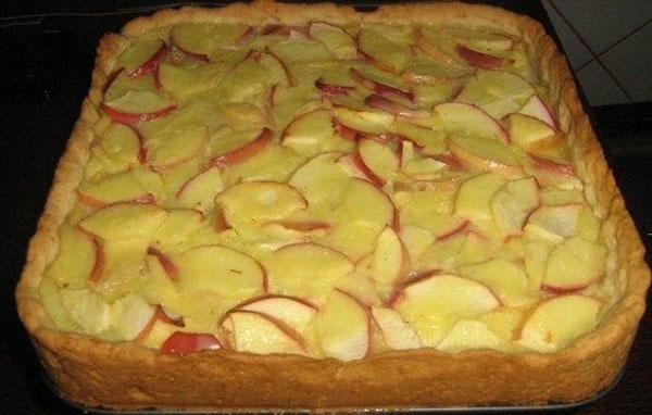 delikat aromatisk æbletærte