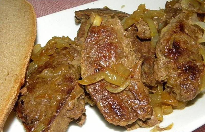 công thức nấu ăn cổ điển cho gan bò xào hành tây