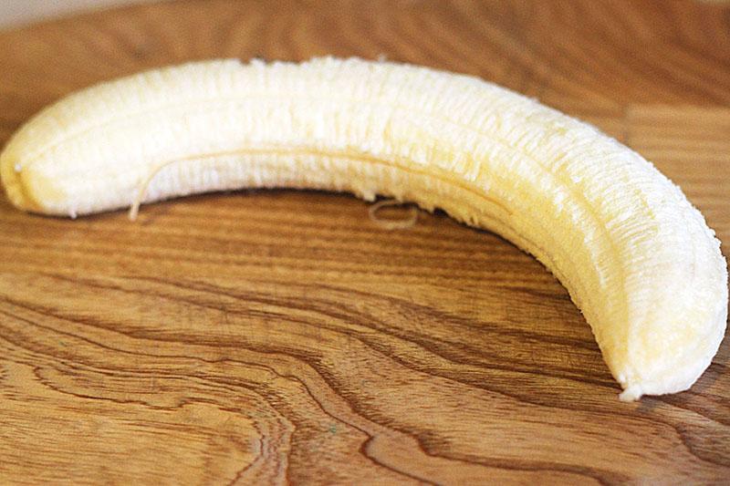 oloupejte banány