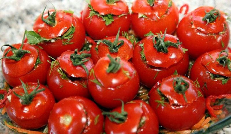 пикантни домати за лека закуска