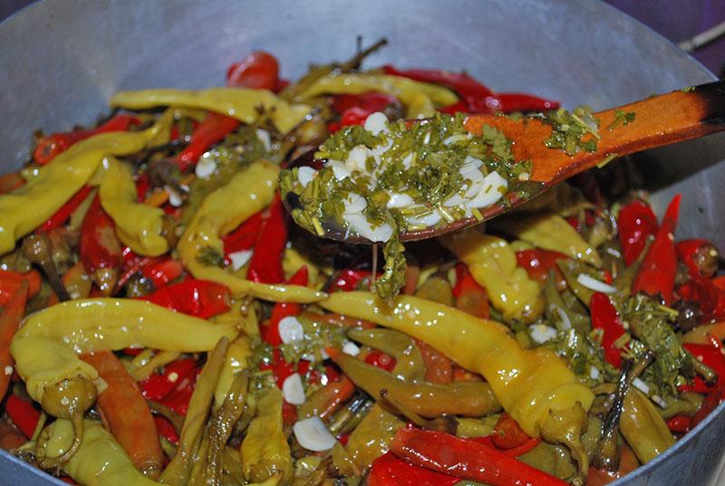 συνταγή για τουρσί πιπεριές με σκόρδο