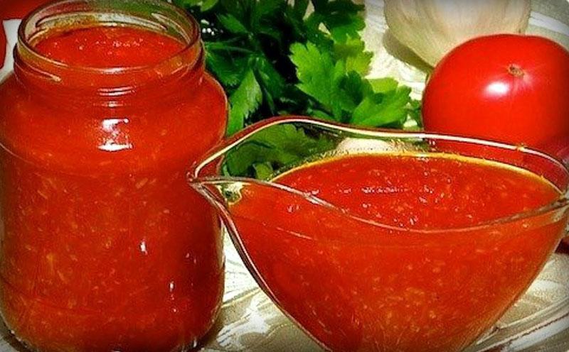 ароматен вкусен доматен сос