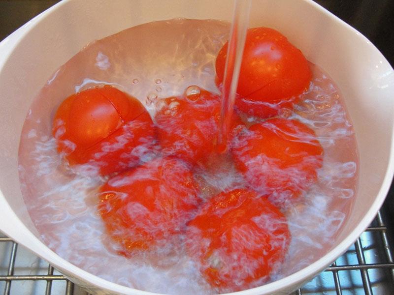 اغسل الطماطم