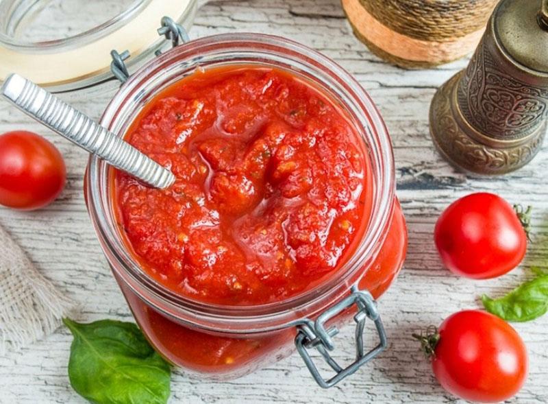 paradajková pasta doma cez mlynček na mäso
