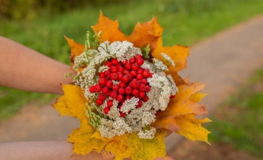 rowan bouquet with leaves