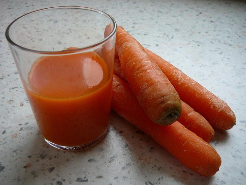 propiedades útiles del jugo de zanahoria