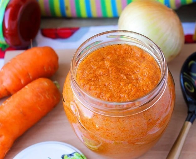 как се прави хайвер от моркови за зимата